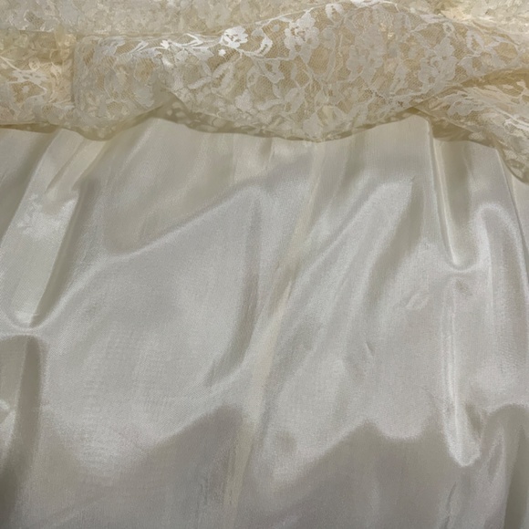 Ladies (new with tags) skirt with lace overlay - Picture 8 of 10